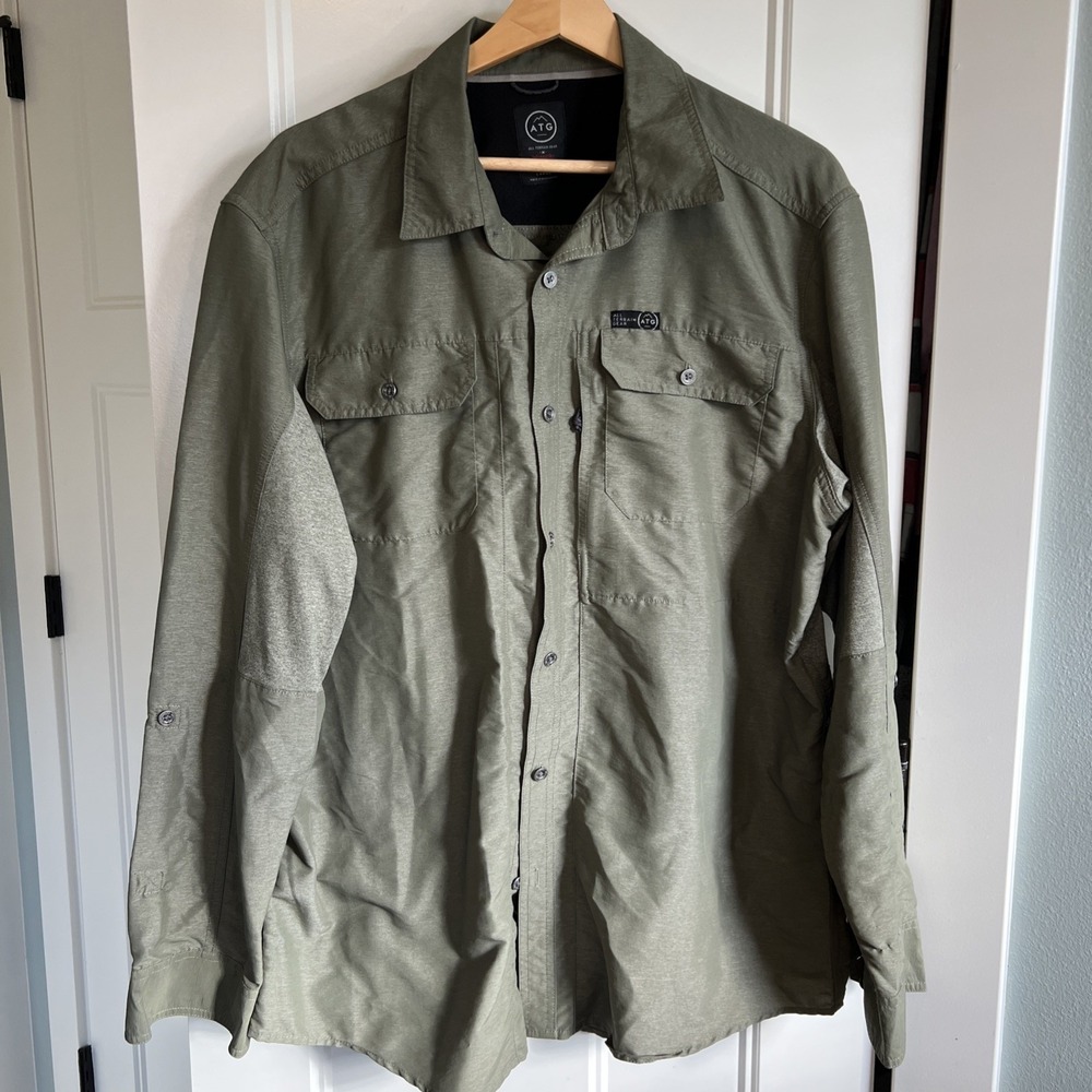 Wrangler ATG Shirt Mens L Green Long Sleeve All Terrain Gear Vented Hiking Shirt